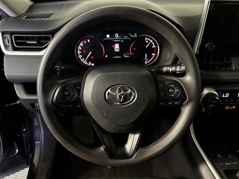 Used 2024 Toyota RAV4 XLE image 9