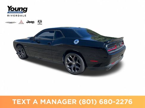 Used 2019 Dodge Challenger R/T RWD image 3