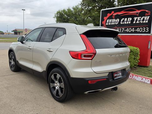 Used 2019 Volvo XC40 T5 Inscription image 3
