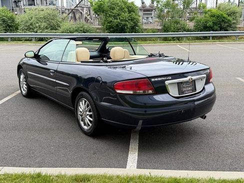 Used 2002 Chrysler Sebring Limited FWD image 7