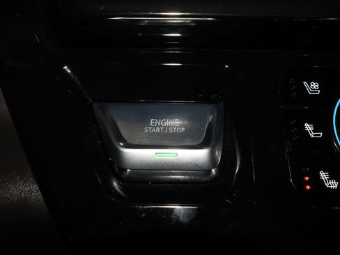 Certified 2024 GMC Sierra 1500 AT4 w/ Technology Package image 18