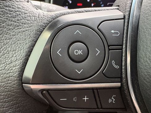 Used 2021 Toyota Avalon XLE FWD image 15