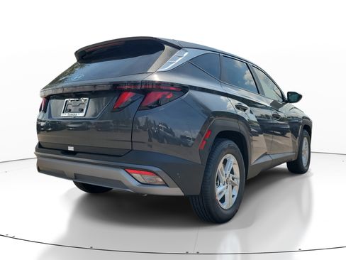 New 2026 Hyundai Tucson SE image 3