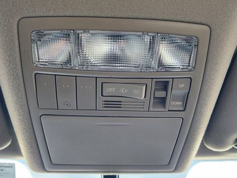 Used 2013 Toyota Venza Limited w/ Preferred Accessory Pkg #1 image 22