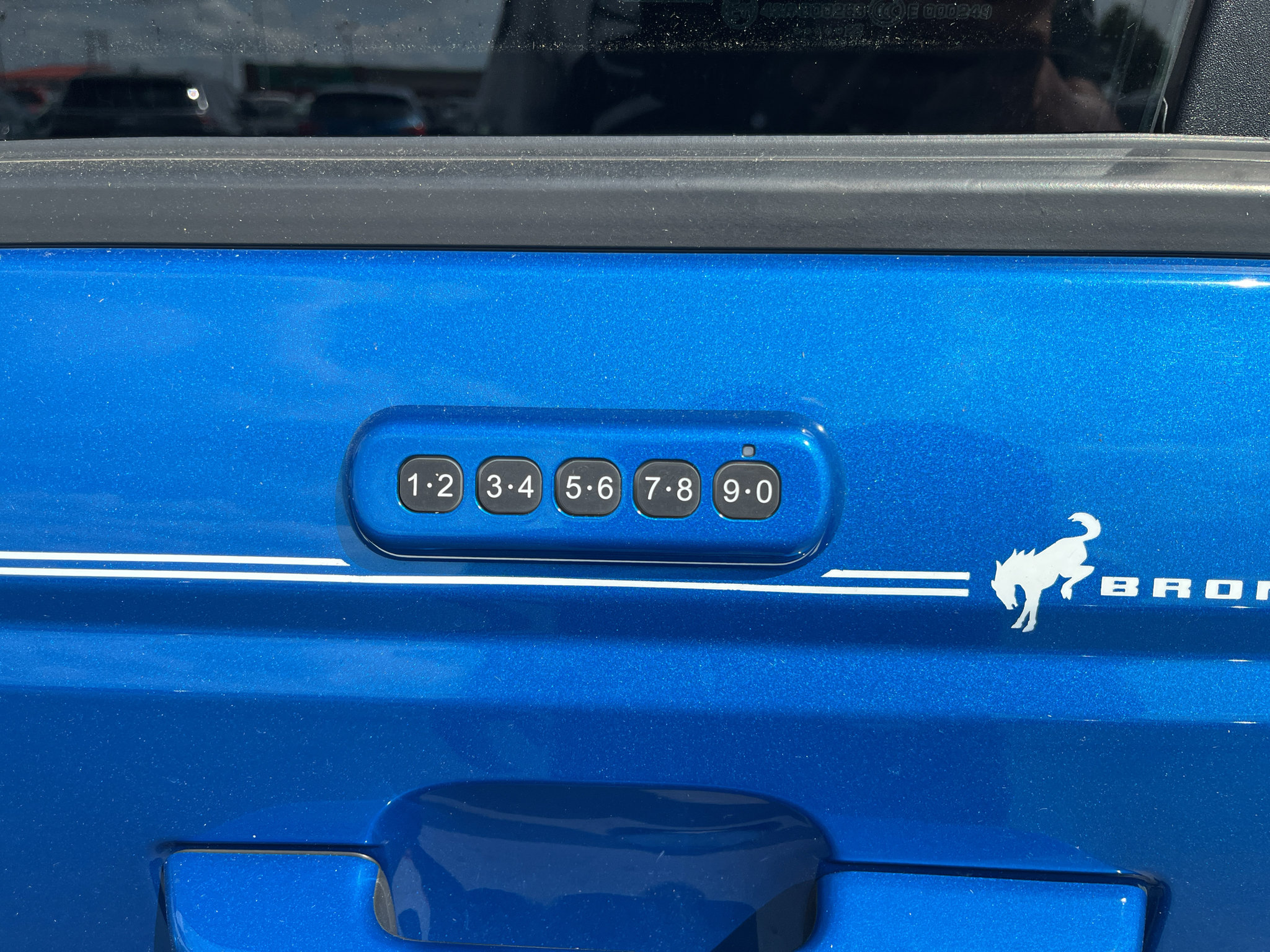 Used 2022 Ford Bronco Outer Banks AWD/4WD image 13