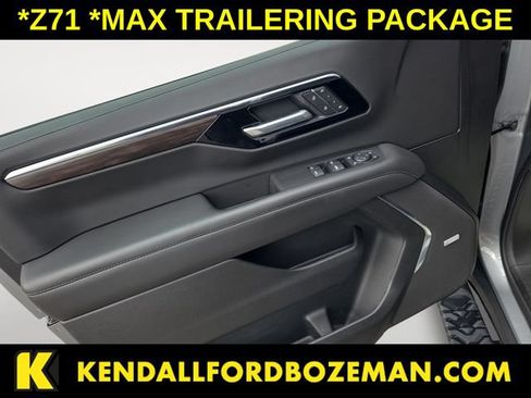 Used 2025 Chevrolet Suburban Z71 w/ Comfort Package AWD/4WD image 10