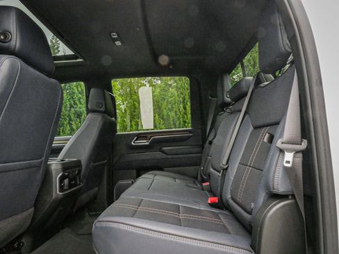 Used 2024 Chevrolet Silverado 3500 High Country w/ Technology Package AWD/4WD image 31