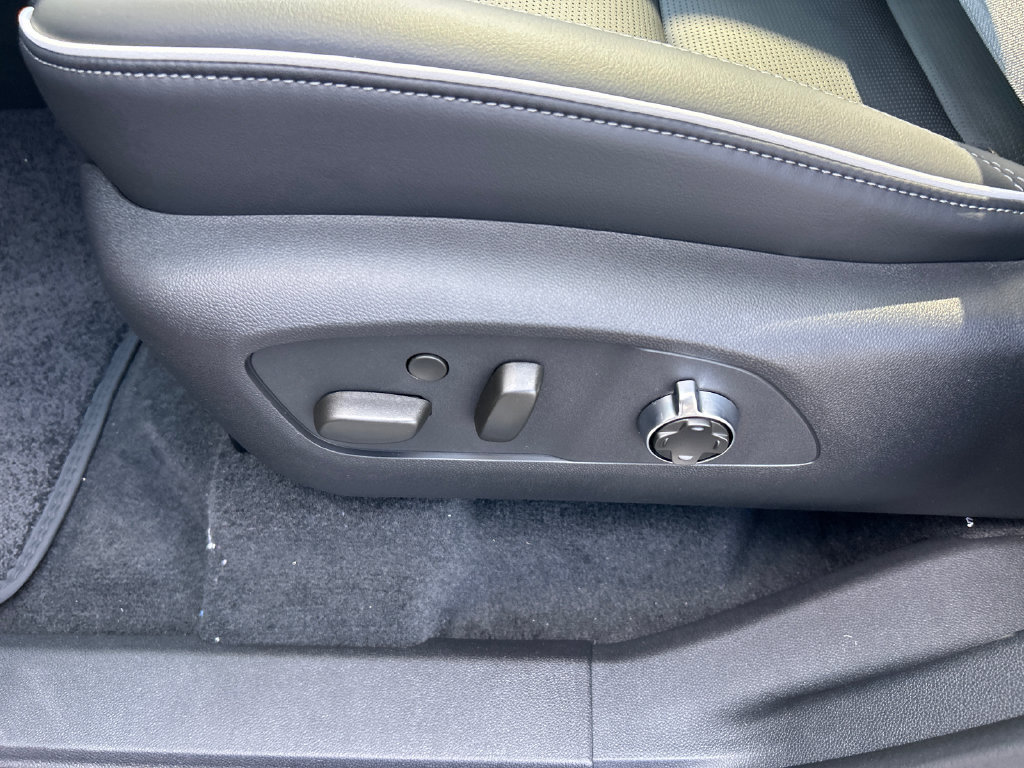 New 2026 Buick Enclave Avenir AWD/4WD image 18