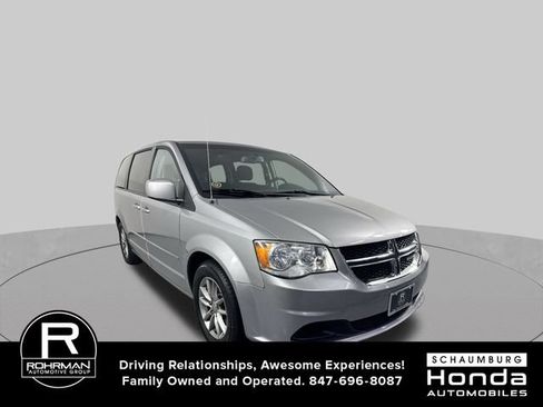 Used 2015 Dodge Grand Caravan SE FWD image 3