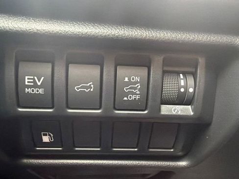 Certified 2025 Subaru Forester Limited AWD/4WD image 27