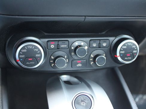 Used 2017 Ferrari California T image 47