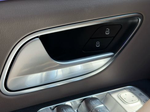 New 2025 Mercedes-Benz GLS 580 4MATIC image 28