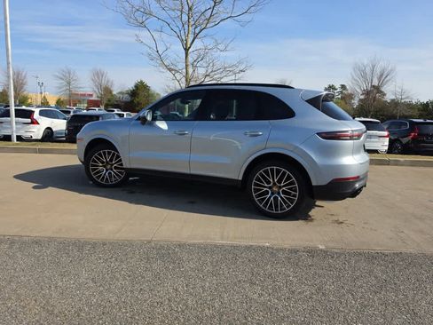 Used 2021 Porsche Cayenne AWD/4WD image 4