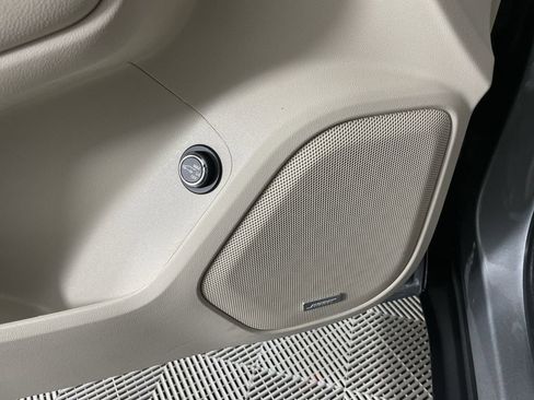 Used 2023 GMC Acadia Denali w/ Denali Ultimate Package image 24