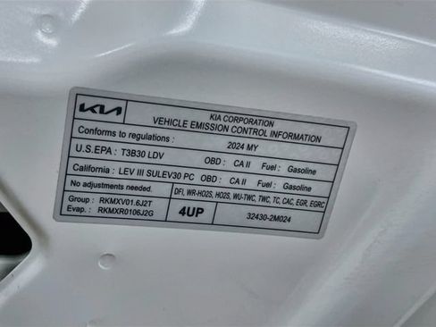 Certified 2024 Kia Sorento SX Prestige AWD/4WD image 33