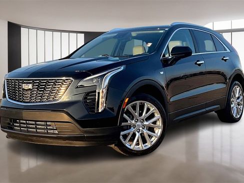 Used 2023 Cadillac XT4 Luxury w/ Cold Weather Package image 1
