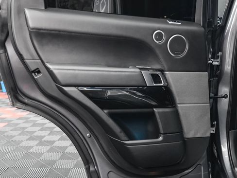 Used 2020 Land Rover Range Rover Sport SVR image 40