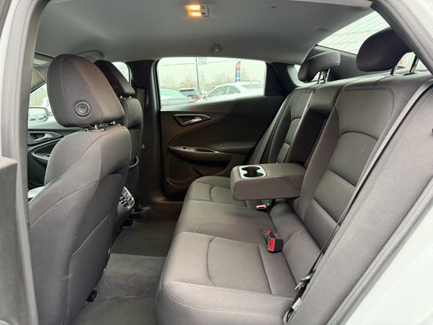 Used 2023 Chevrolet Malibu LT image 16