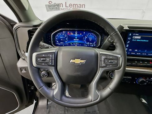 Used 2025 Chevrolet Silverado 1500 LT AWD/4WD image 14