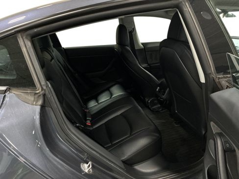 Certified 2022 Tesla Model 3 Long Range AWD/4WD image 11