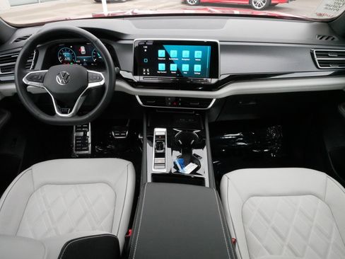 Certified 2025 Volkswagen Atlas Cross Sport SEL Premium R-Line image 10