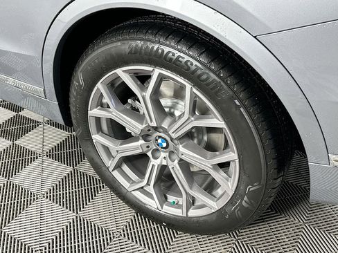 Used 2026 BMW X7 xDrive40i AWD/4WD image 41