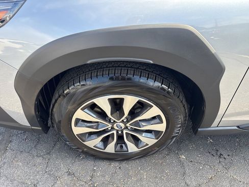 Certified 2025 Subaru Outback Limited image 8
