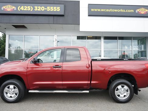 Used 2007 Toyota Tundra SR5 AWD/4WD image 2