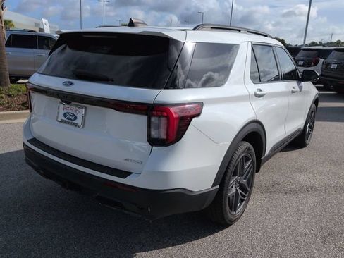 Used 2025 Ford Explorer ST-Line w/ Premium Package AWD/4WD image 4