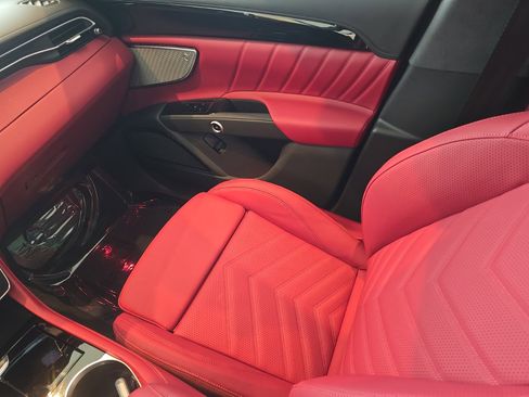 New 2025 Maserati Grecale Modena image 16