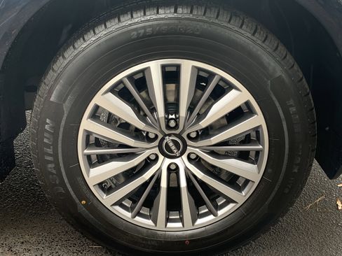 Used 2023 Nissan Armada SL image 21