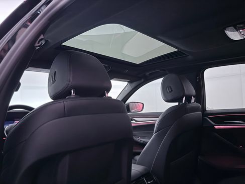 Used 2021 BMW 530i 530i image 24