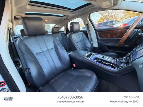 Used 2011 Jaguar XJ RWD image 17