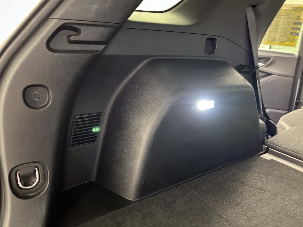 Used 2025 Chevrolet Equinox LT FWD image 37