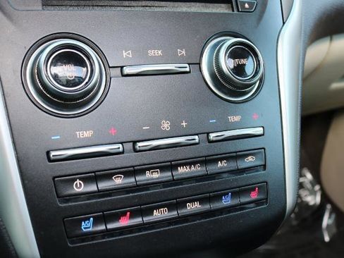 Used 2019 Lincoln MKC Reserve w/ MKC Climate Package image 16