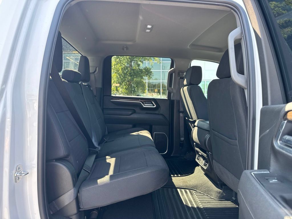 Used 2025 Chevrolet Silverado 2500 LT w/ Convenience Package AWD/4WD image 20