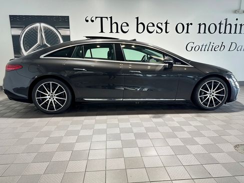 Used 2023 Mercedes-Benz EQS 580 4MATIC Sedan w/ Exclusive Trim Package image 3
