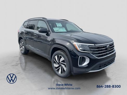 New 2026 Volkswagen Atlas SE FWD image 1