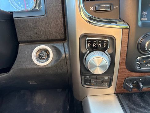 Used 2015 RAM 1500 Laramie w/ Convenience Group AWD/4WD image 17