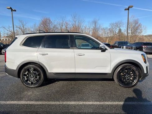 Used 2022 Kia Telluride EX w/ EX Premium Package image 10