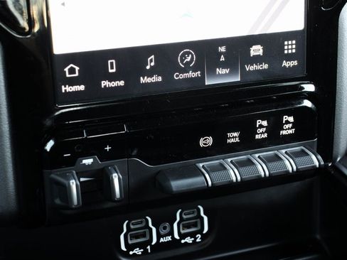 Used 2024 RAM 3500 Laramie w/ Night Edition image 31