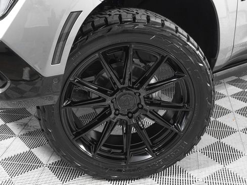 Used 2026 GMC Yukon XL AT4 Ultimate w/ LPO, Floor Liner Package AWD/4WD image 36