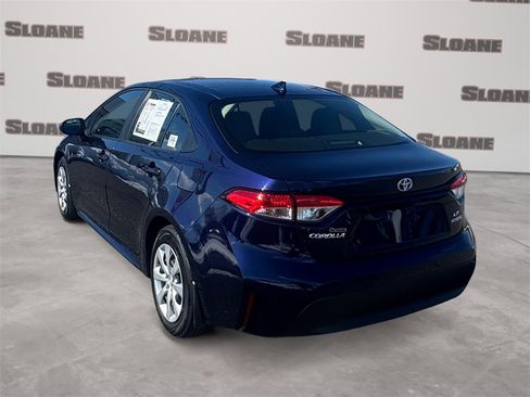 Used 2023 Toyota Corolla LE image 3
