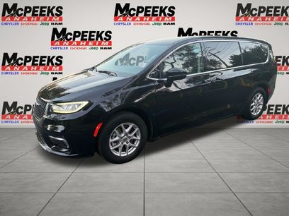 Used 2024 Chrysler Pacifica Touring-L