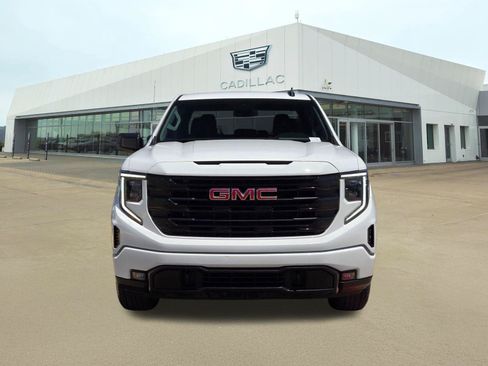 Used 2024 GMC Sierra 1500 Elevation AWD/4WD image 2