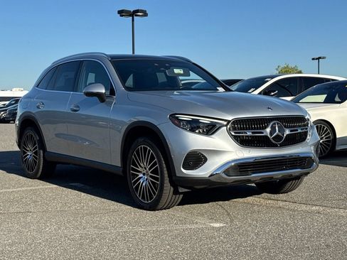 Used 2023 Mercedes-Benz GLC 300 image 5