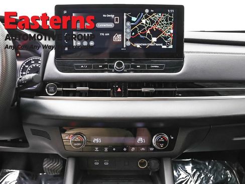Used 2025 Mitsubishi Outlander SE AWD/4WD image 12