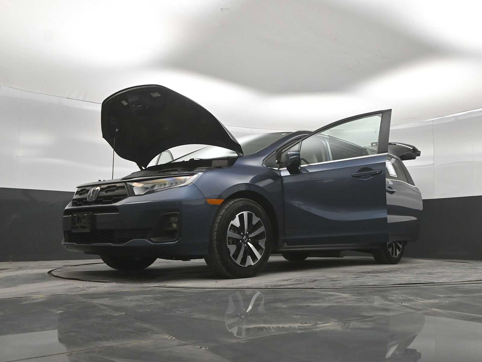 Used 2025 Honda Odyssey EX-L image 49