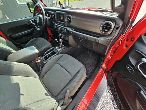 Used 2019 Jeep Wrangler Sport AWD/4WD image 24