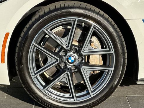 Used 2023 BMW i4 eDrive35 image 32